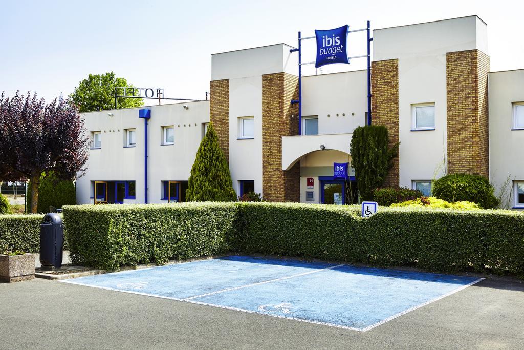 Ibis Budget Chartres Hotel Exterior photo